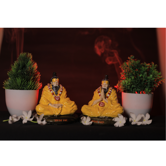 Premanand Ji Maharaj Idol + (FREE COMBO) Tulsi Mala, Wallet Card & Sandal Attar Assan
