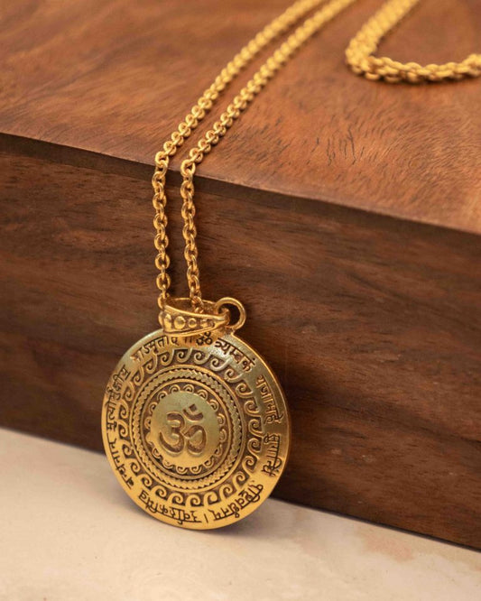 Maha Mrityunjaye Yantra Pendant for Protection, Health, and Inner Peace